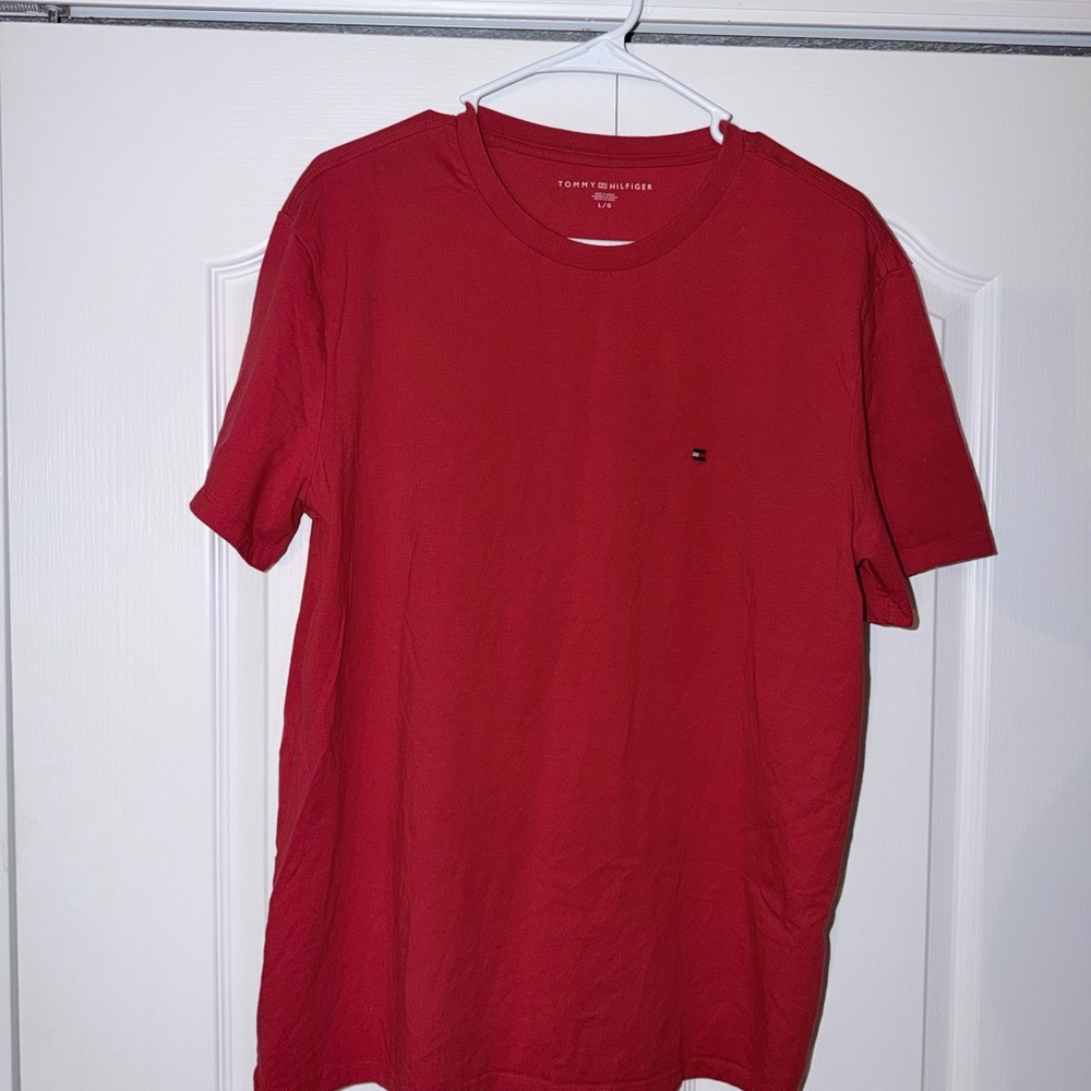 Tommy Hilfiger Men's Classic Red Tee